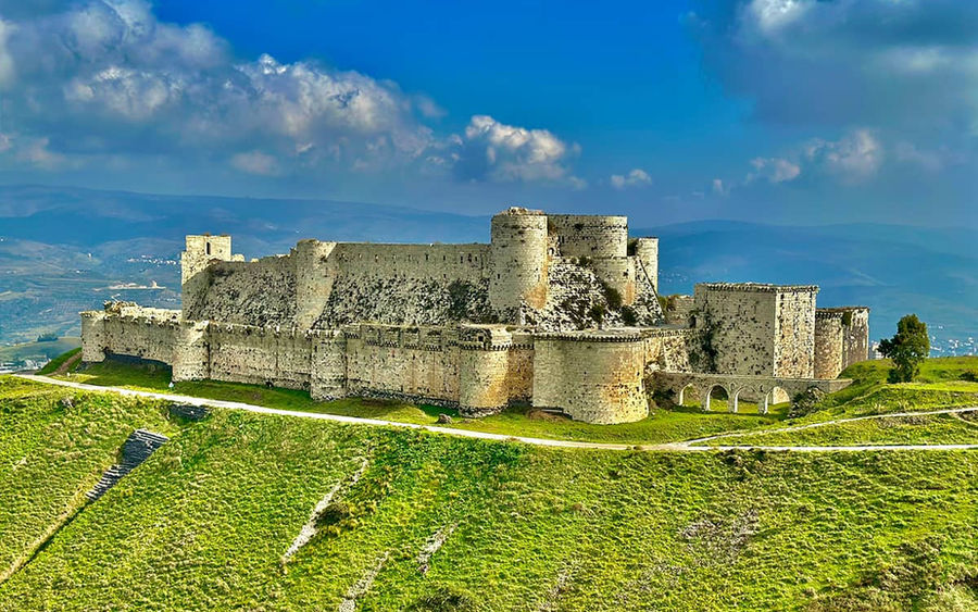 Krak des Chevaliers castle on its green hill